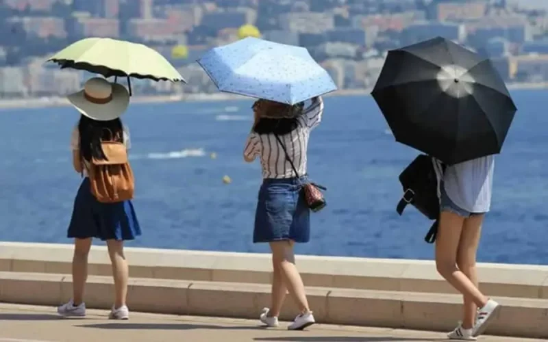 Un air chaud en provenance du Maroc provoque une vague de chaleur en France
