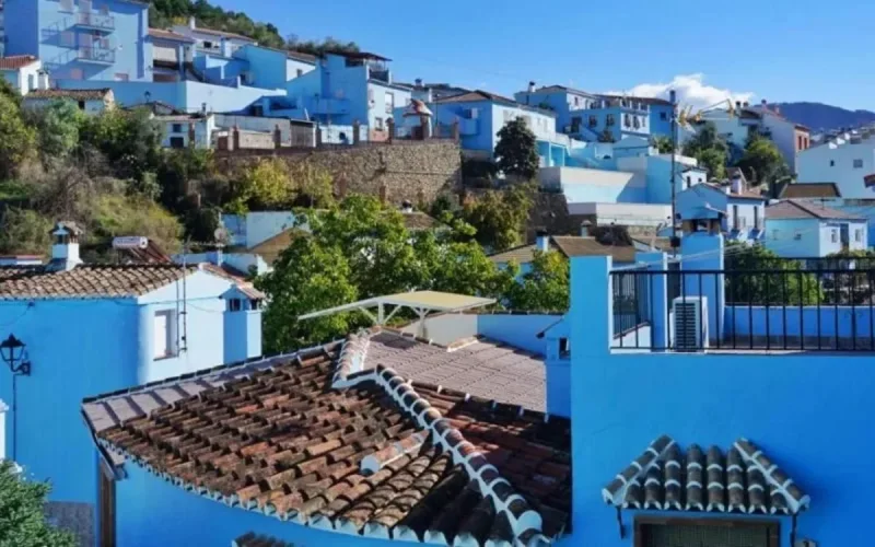 Une ville espagnole copie Chefchaouen