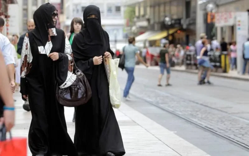 Le voile intégral interdit en Suisse
