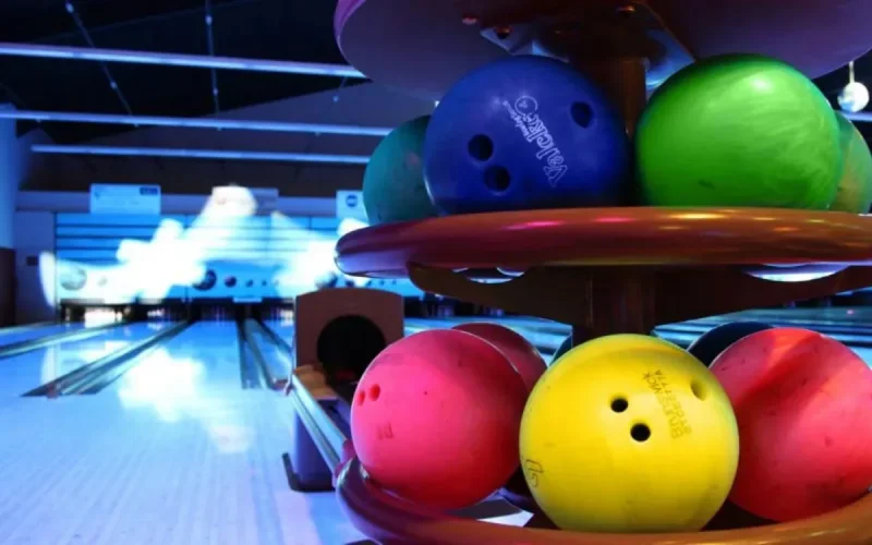 Moselle : des femmes voilées victimes du racisme de l'Atomic Bowl dénoncent 