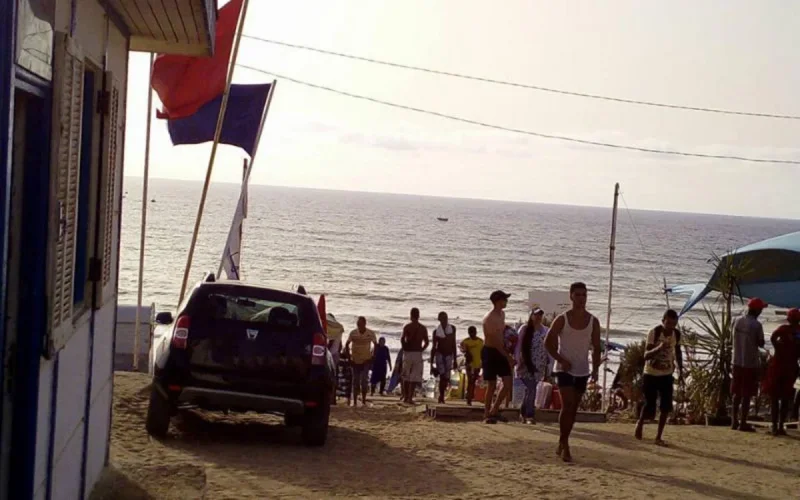  Les véhicules sèment le chaos sur les plages marocaines