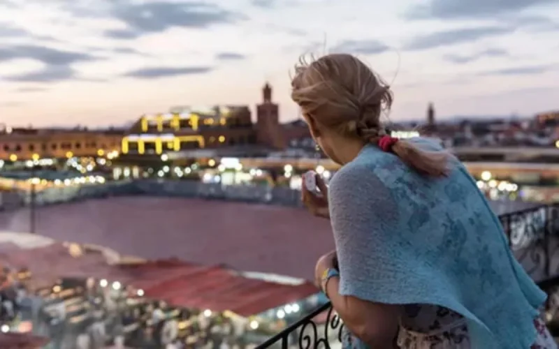 Voyager seule : le Maroc absent du top 10 des destinations sûres pour les femmes