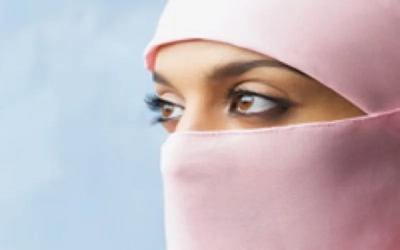 Hijabs in verschillende stijlen en stoffen bij Manzaram