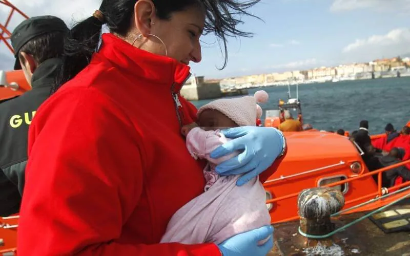 Naissance D Un Bebe Lors D Un Sauvetage De Migrants Pres Du Maroc