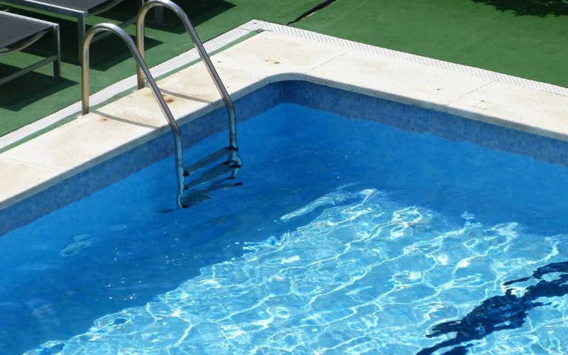 Un Bebe Marocain Meurt Noye Dans Une Piscine En Espagne