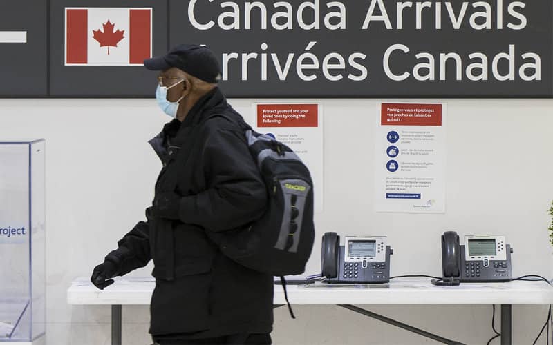 Le Canada rouvre ses frontières aux voyageurs vaccinés, les Marocains exclus