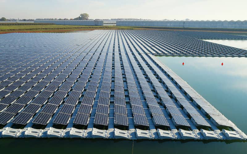 Projet massif d´Energie Solaire-Eolien - Page 21 Centrale-photovoltaique-flottante-sidi-slimane