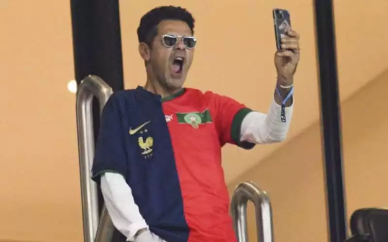 Match MarocFrance Jamel Debbouze face à un nouveau dilemme