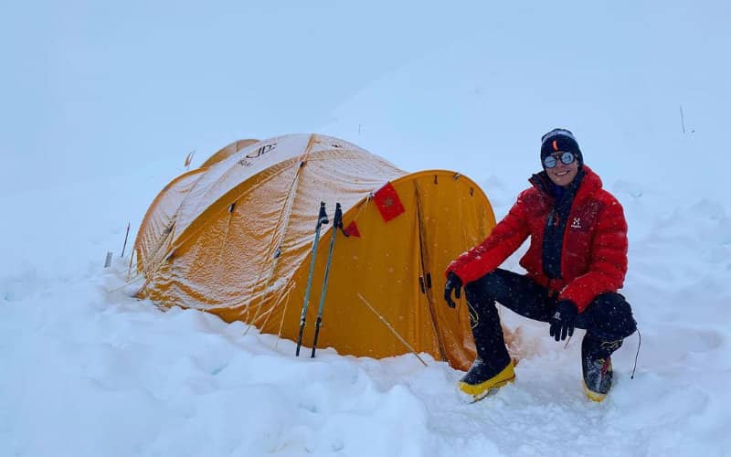 La alpinista marroquí Nawal Sfendla logra una nueva hazaña