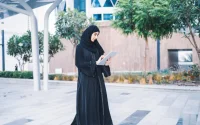 Le CFCM persiste et signe : « L'abaya n'est pas un vêtement musulman »