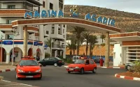 Les chauffeurs de taxi d'Agadir se mettent à l'anglais