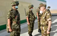 L'armée algérienne bombe le torse à la frontière avec le Maroc