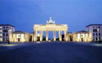 Bouzoubaa expose "le Soleil et l'amour" à Berlin