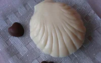 Coquillages au chocolat blanc et amandes