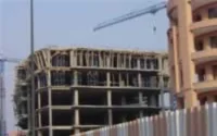 Bâtiment, l'état serre la vis
