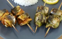 Brochettes de sardines aux pruneaux