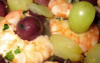 Salade de crevettes aux raisins