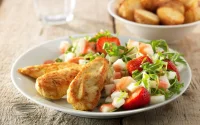 Salade au poulet et aux fruits