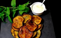 Aubergines frites à la sauce yaourt