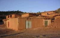 Habitat rural : campagne contre les « bidonvillages »