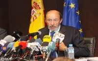 La visite d'Alfredo Perez Rubalcaba déçoit
