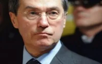 Claude Guéant révise sa circulaire sur les étudiants étrangers
