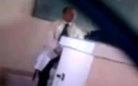 Un enseignant incarcéré pour s'être masturbé en classe