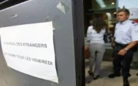 La France simplifie les critères de régularisation des sans-papiers
