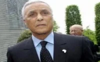 Hosni Benslimane mis à la retraite ?