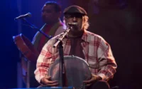 Nass El Ghiwane chantera en Tamazight