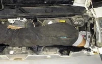 Un Marocain découvert caché dans le moteur d'une camionnette à Melilla