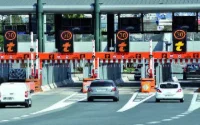 Des cyclistes marocains sur l'autoroute française ?
