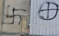 « Bougnoules dégagez » sur la mosquée de Cognac