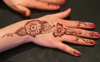 Tatouage au henné : attention danger
