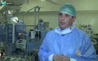 Vidéo : un chirurgien opère gratuitement 250 patients par an