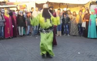 Vidéo : les "danseurs" du ventre de Jamaa El Fna