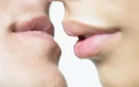 Un adolescent marocain arrêté pour un baiser sur Facebook