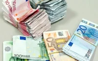 Un Marocain arrêté en Espagne avec 209.360 euros cachés dans le moteur de sa voiture