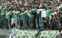 Trois supporters du Raja Casablanca arrêtés en Algérie