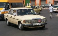 Les chauffeurs de taxis marocains retournent à l'auto-école