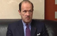 L'ambassadeur Charles Fries s'en va, arrivée de Jean-François Girault ?