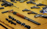 Après des propos anti-musulmans sur Facebook, la police découvre « un arsenal de guerre » chez lui