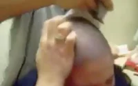 Des suspects arrêtés dans l'affaire de la fille rasée de force