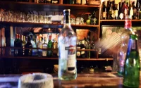 Il l'a giflée pour avoir servi de l'alcool pendant le ramadan, 8 mois de prison ferme