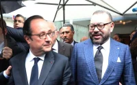 Vidéo : le roi Mohammed VI et François Hollande se retrouvent à la sortie d'un restaurant