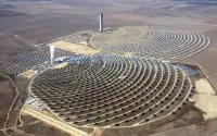 Le complexe solaire Noor Midelt reçoit une aide de 265 millions de dollars de la BAD