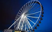 Deux Marocains du monde vont ouvrir la plus grande roue d'Afrique à Tanger