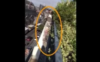 France : Mohamed sauve in extremis une femme voulant se jeter du 5e étage (vidéo)