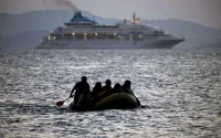 Une famille Marocaine avec un bébé et deux mineurs retrouvée sur une patera