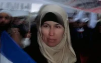 France : une femme voilée dédommagée 23 000 euros pour licenciement